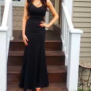 Windsor black prom dress